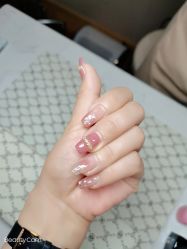 -UGIRL有个美甲
