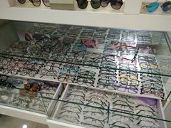 -罗创丹阳眼镜(童卫路店)