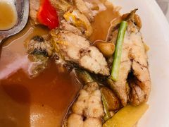 煎焖黄花鱼-北海银滩皇冠假日酒店-德丰楼中餐厅