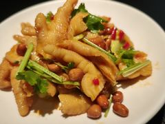 -辣尚瘾·烤鱼·新川菜(牡丹园直营店)