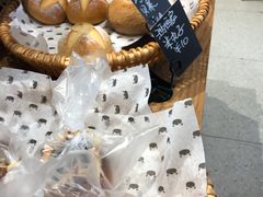 -沁屋面包店(人民东路店)