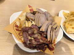 熏酱礼盒-六泰居·尔滨地标·东北菜(黄河路店)