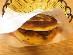 -大耳公曹氏驴肉包子铺(三八店)