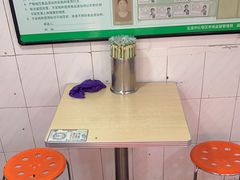 -洪记凉米线(新兴路店)