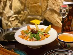 经典沙拉配三文鱼-LA CREPERIE BRETONNE布列塔尼法式餐厅(天童北路店)