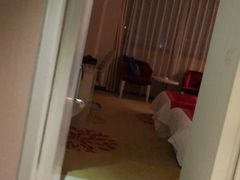 -杭州滨江宝龙城华美达酒店