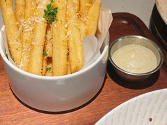 -阿妮叶李(光谷世界城店)