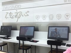 -华为授权体验店(万航渡路)