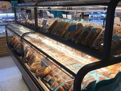 面包甜点陈列柜-罗莎蛋糕(魔法师司门口店)