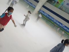 -正佳冰河湾真冰滑冰场