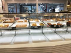 面包甜点陈列柜-BreadTalk面包新语(长寿路地铁站店)