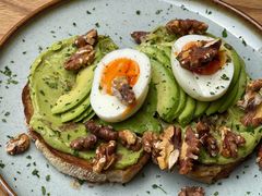 牛油果煮蛋吐司-RAC BAR(安福路店)