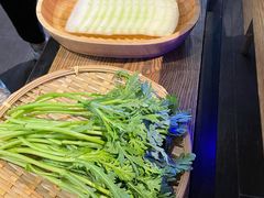 -尚尚仙·酸汤猪手·猪肚鸡火锅(华联万柳购物中心店)