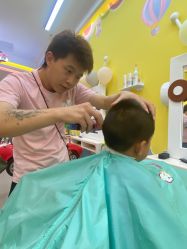 -爆米花儿童美发乐园