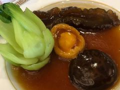 蠔皇刺参扣八头鲍-金龙餐厅(圆山大饭店)