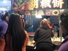 -六合夜市
