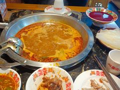 -憨孃孃·重庆老火锅(红山黑金店)