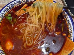 麻辣米线-老字号杨坡红油米线腊汁肉夹馍(东四道巷店)