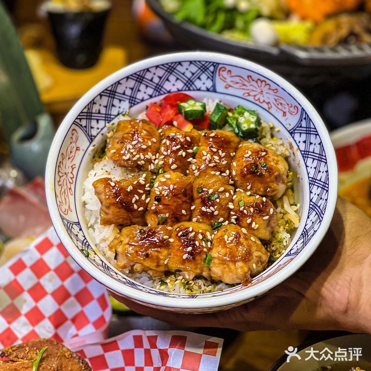 朝天门江景尽收眼底,重庆氛围感日料来啦