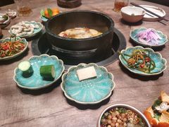 -蘑界·野生菌火锅(深业上城店)