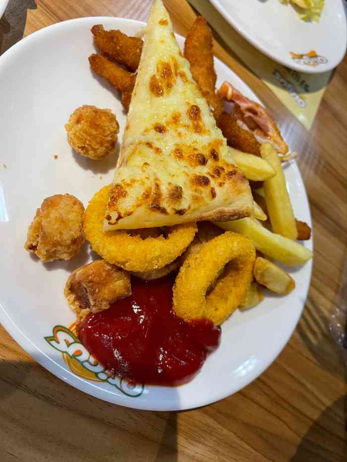 好伦哥比萨小店(怀柔南小街店)-"听朋友说商业街有家披萨店环境干净