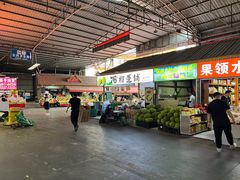 -曼阁市场水果批发市场