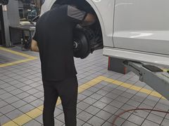-爱车行 奥迪 奔驰 宝马 保时捷 路虎 专业 维修保养 原厂 奥迪改装升级 中心(静安店)