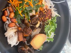 -桥香园过桥米线(国贸店)