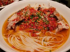 剁椒鱼头-费大厨辣椒炒肉(万家丽一店)
