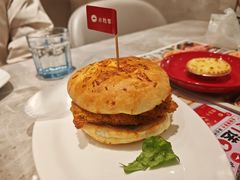 -必胜客(余姚五彩城店PH店)