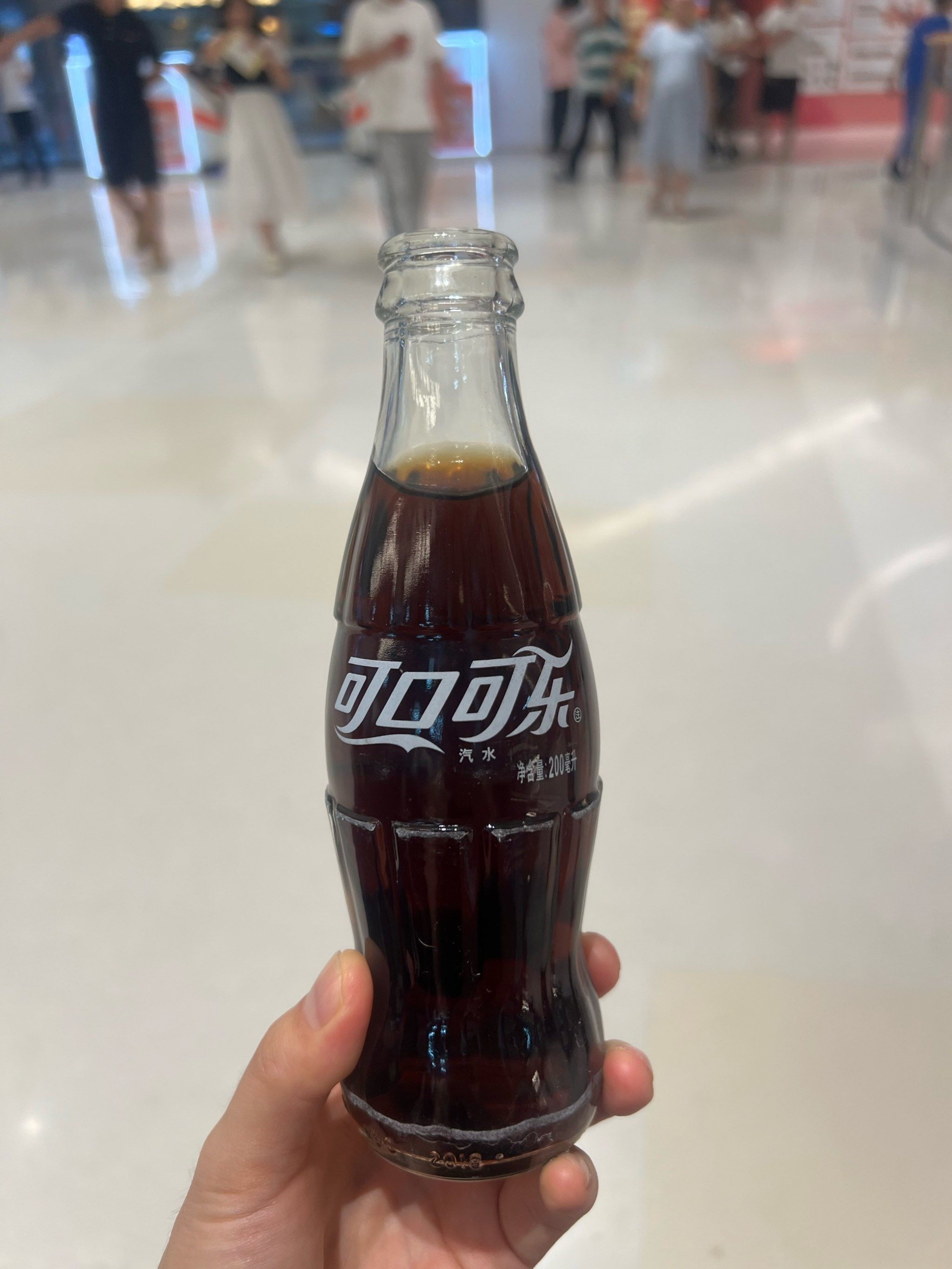 好久没看到玻璃瓶可乐了