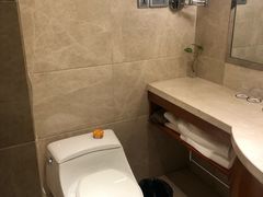 -青岛海都大酒店(黄岛金沙滩井冈山路地铁站店)