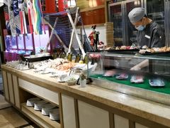 自助取餐区-大中华希尔顿酒店-念自助餐·嗨啤·小龙虾