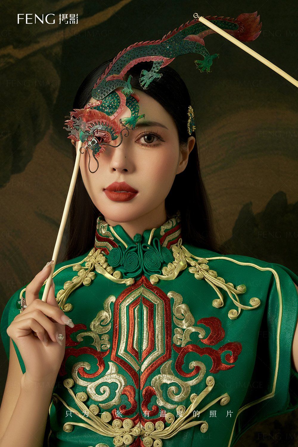 充满国风元素的国潮旗袍新年写真