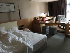 -优逸酒店(柳州窑埠古镇万象城店)