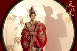 点击看大图 -挪娅婚纱摄影皇家会所