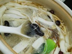 -撒拉人家.酸菜牦牛肉火锅