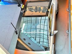 -TESLA 特斯拉(上海太古汇体验店)