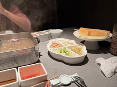 -左庭右院鲜牛肉火锅黑金店(陆家嘴中心店)