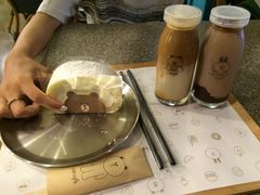 -LINE FRIENDS Garosu-gil Flagship Store