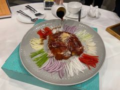 黑松露捞起脆皮手撕鸡-粤菜王府·海鲜·茶市·海景餐厅(大梅沙店)