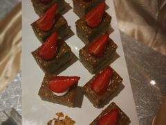 草莓旦糕-雅庭海湾国际大酒店-西餐厅