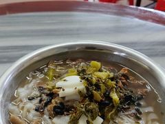 -肥佬良扣肉粉面店(梧州总店)