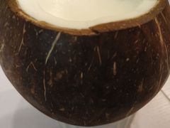 -志龙皇冠吃货椰子铺