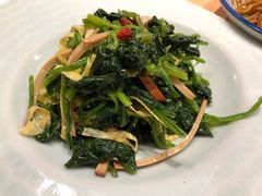 鸡蛋干拌菠菜-宏状元现熬粥·京味菜(三里河店)