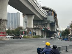 -康新公路(地铁站)