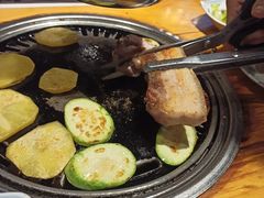 -唯成•韩国炭火烤肉 유성고기