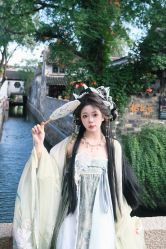 -一揽芳华汉服旗袍体验馆(拙政园店)