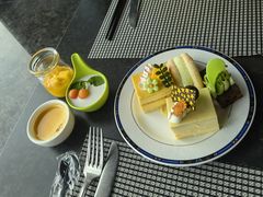 -亚洲国际大酒店·云顶阁旋转自助餐厅