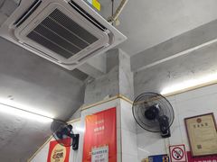 -威邵鸡煲(西华路总店)